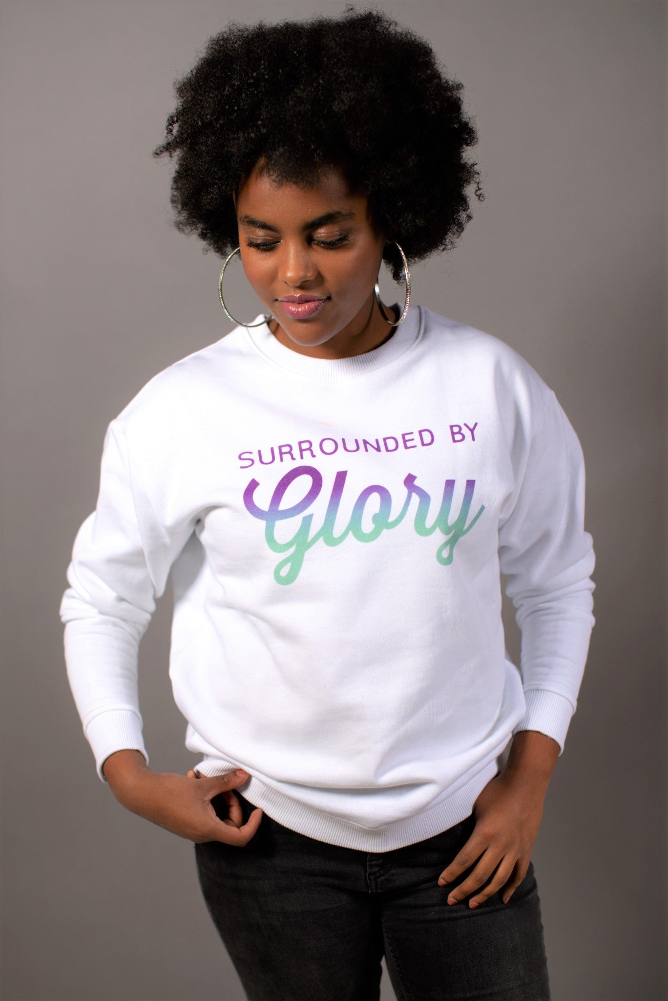 Surrounded By Glory Sweater Weiss